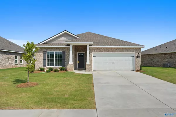 155 Heritage Lakes Boulevard, New Market, AL 35761