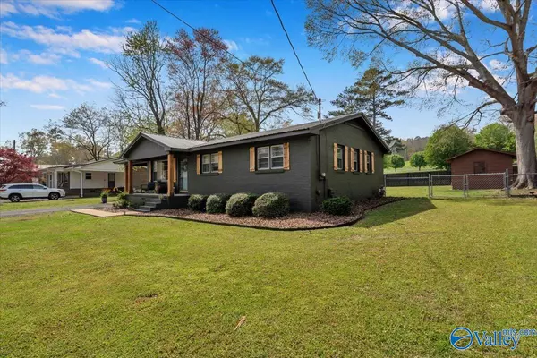 Guntersville, AL 35976,3812 Hopwood Avenue