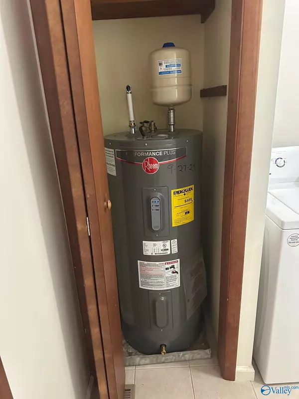 Hollywood, AL 35752,483 County Road 42