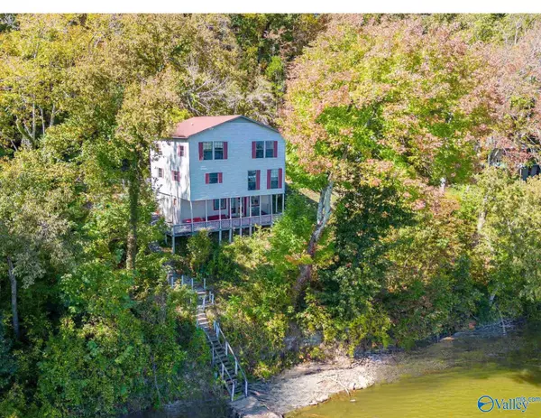 10820 Country Corner Road, Athens, AL 35614
