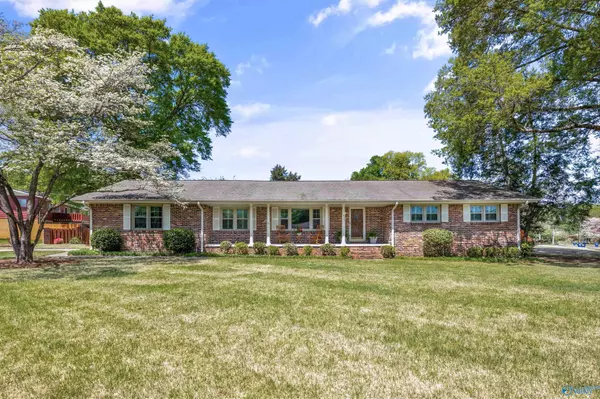 817 SE Forrest Heights Drive, Huntsville, AL 35802