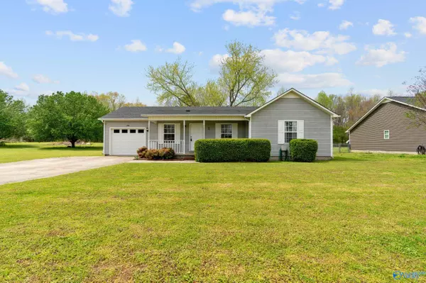 136 Quiet Lane,  Hazel Green,  AL 35750