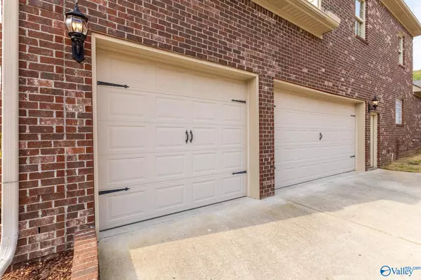 Owens Cross Roads, AL 35763,6807 Hampton Bend Circle