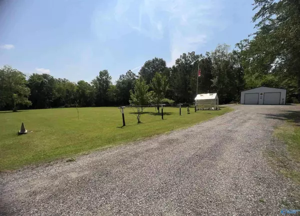 Gadsden, AL 35901,2049 Ewing Avenue