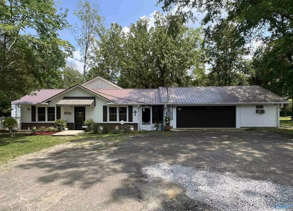 Gadsden, AL 35901,2049 Ewing Avenue