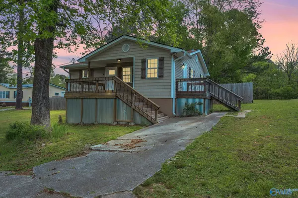 187 Townsend Drive SE, Huntsville, AL 35811
