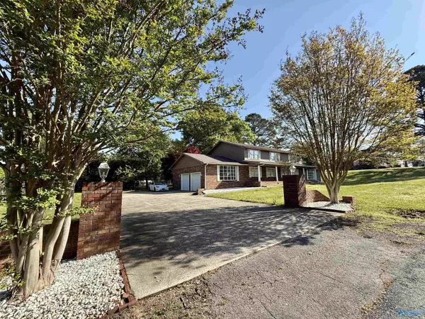 100 Dewayne Court, Gadsden, AL 35904