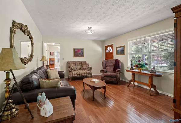 Albertville, AL 35951,2922 George Wallace Drive