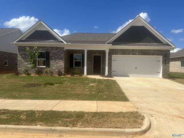 20598 Brook Valley Drive, Athens, AL 35611
