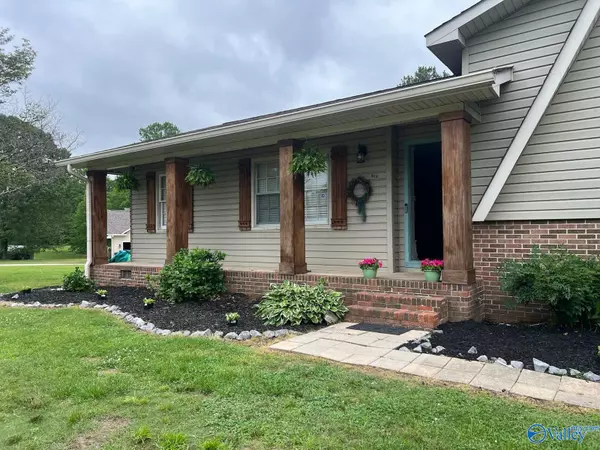 946 Monetro Road, Arab, AL 35016