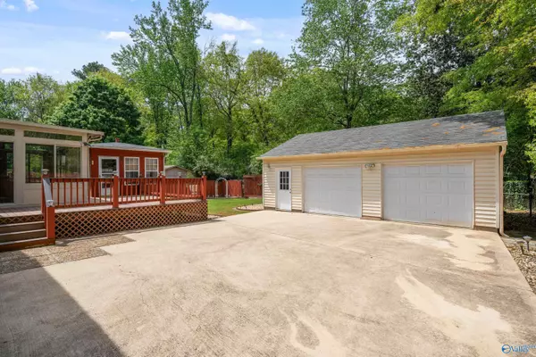 Huntsville, AL 35806,517 Hermitagewood Drive NW