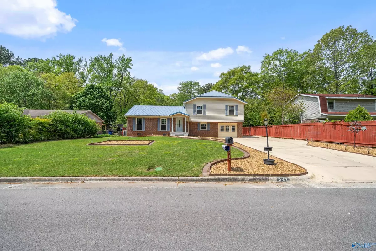 Huntsville, AL 35806,517 Hermitagewood Drive NW