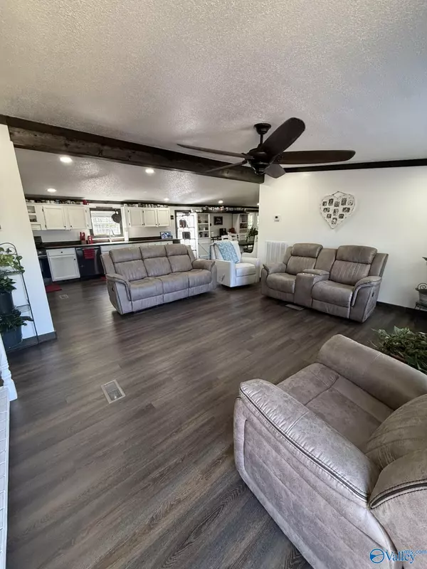 Piedmont, AL 36272,883 Estes Road