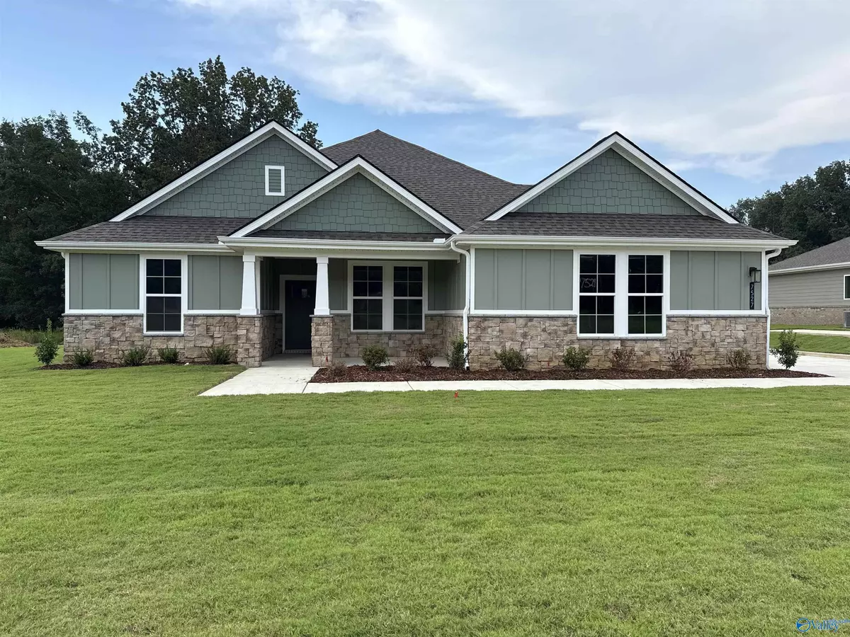 Owens Cross Roads, AL 35763,7527 Speckle Belly Boulevard