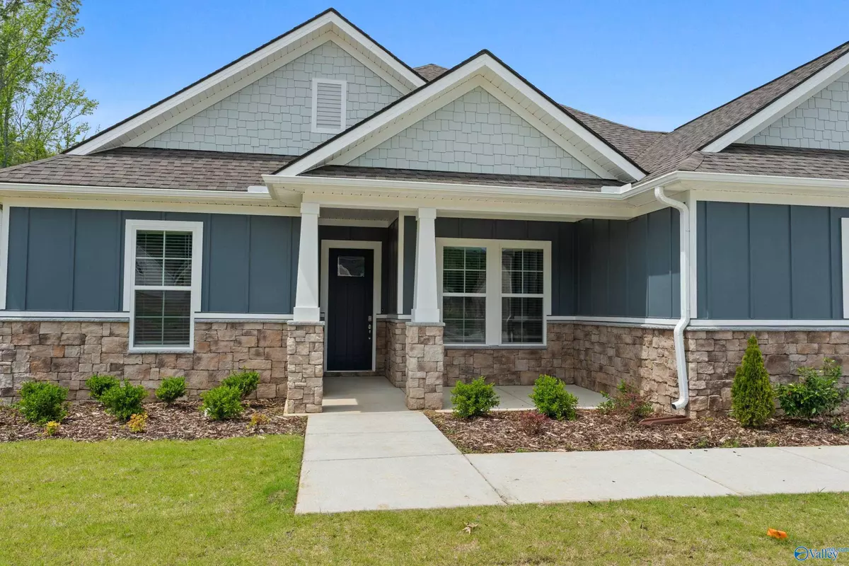 Owens Cross Roads, AL 35763,7507 Speckle Belly Boulevard