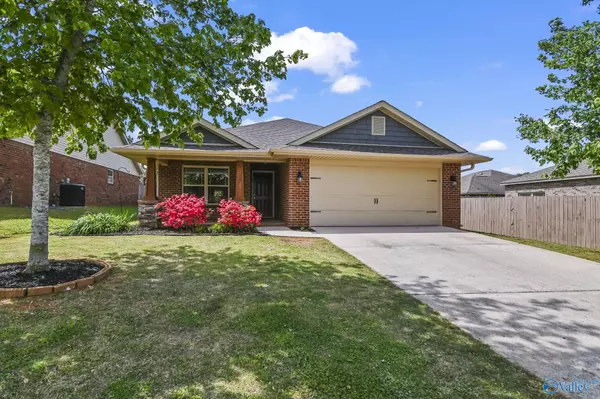 102 Kings Cove Circle,  Madison,  AL 35756
