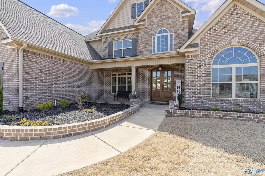 332 Kendallwood Drive, Meridianville, AL 35759