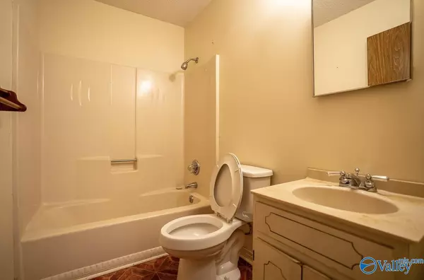 Florence, AL 35630,1734 Beckman Drive