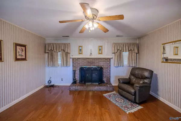 Hamilton, AL 35570,3391 County Highway 42