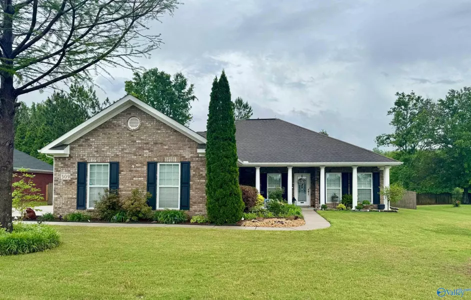 309 Northlake Drive, Meridianville, AL 35759