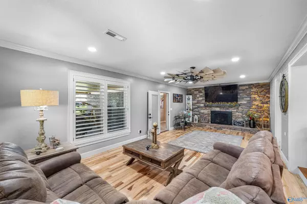 Fort Payne, AL 35968,694 Old Highway 35 E