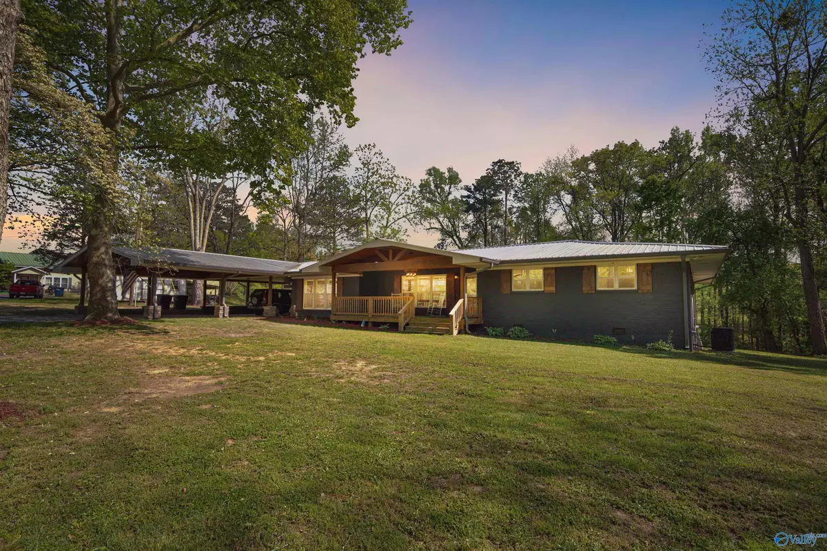 Fort Payne, AL 35968,694 Old Highway 35 E