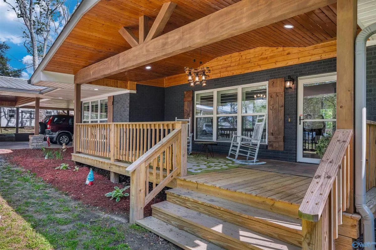 Fort Payne, AL 35968,694 Old Highway 35 E