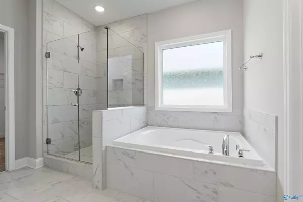 Decatur, AL 35603,3104 Lisa Lane SE