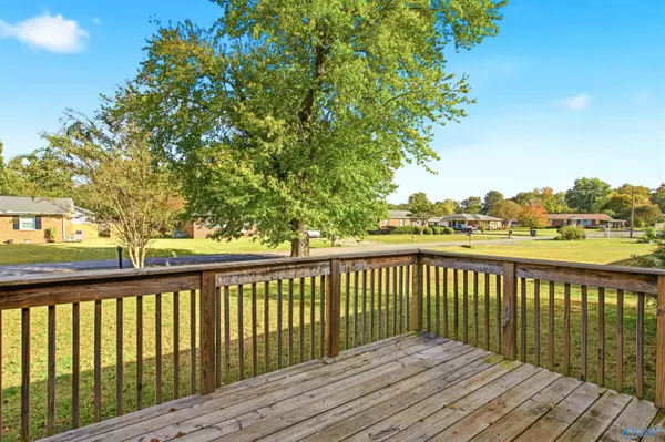 Athens, AL 35611,811 Peachtree Street