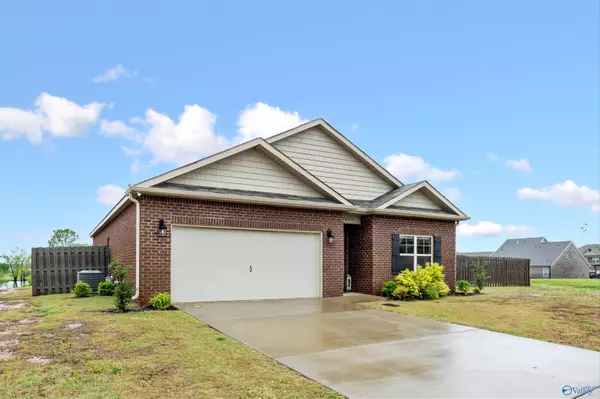 Athens, AL 35613,25066 Delilah Circle