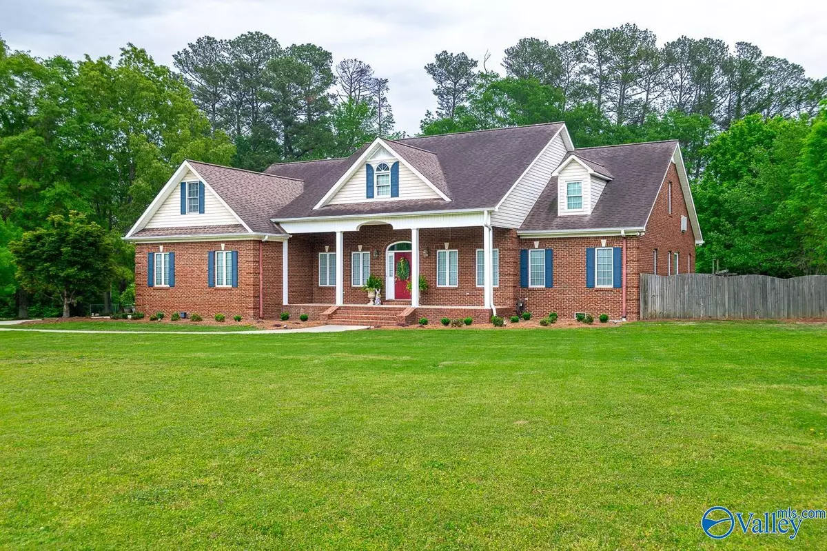 Hartselle, AL 35640,1102 Vines Drive