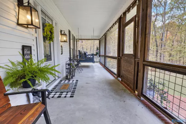 Gadsden, AL 35901,7668 Owls Hollow Road