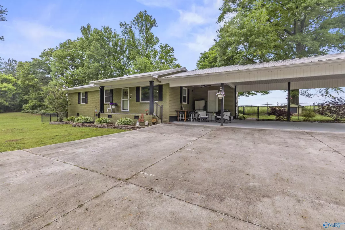 Crossville, AL 35962,222 County Road 193