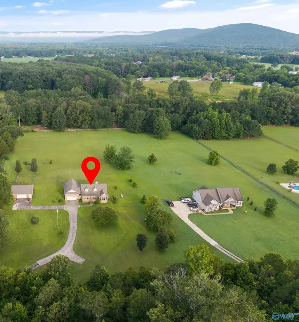 Owens Cross Roads, AL 35763,718 Old Gurley Pike