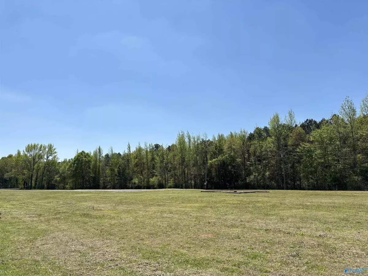 Eva, AL 35621,94 Adams Road