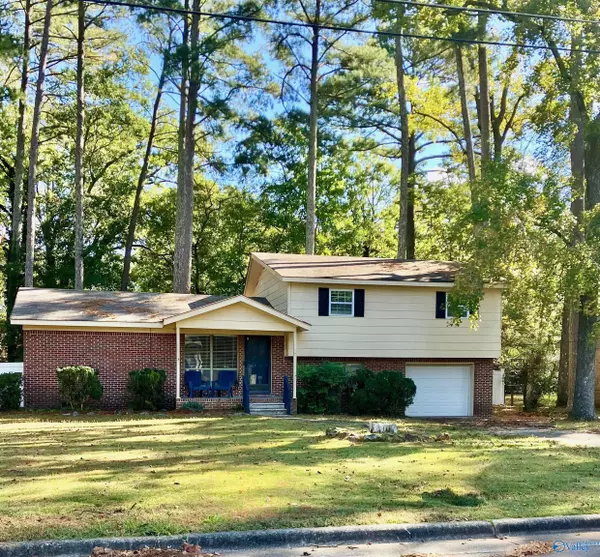 506 Hermitagewood Drive, Huntsville, AL 35806