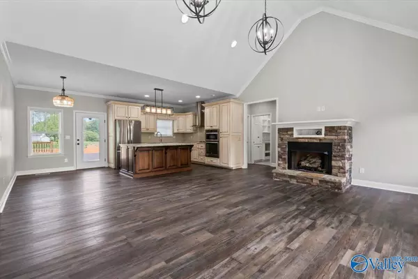 Baileyton, AL 35019,545 Pan Creek Road