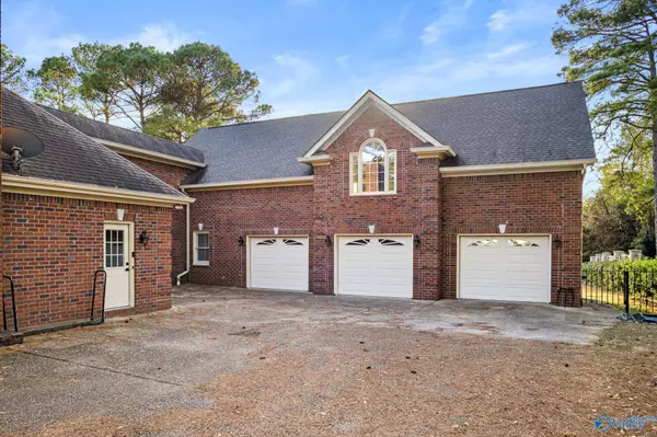 Killen, AL 35645,1658 Country Club Drive