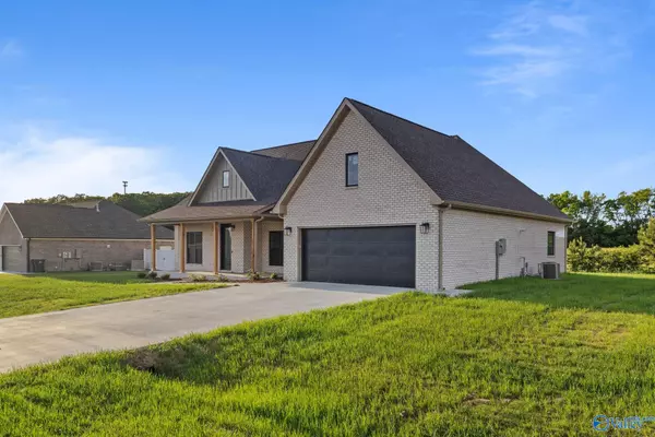 Killen, AL 35645,191 Spry Way