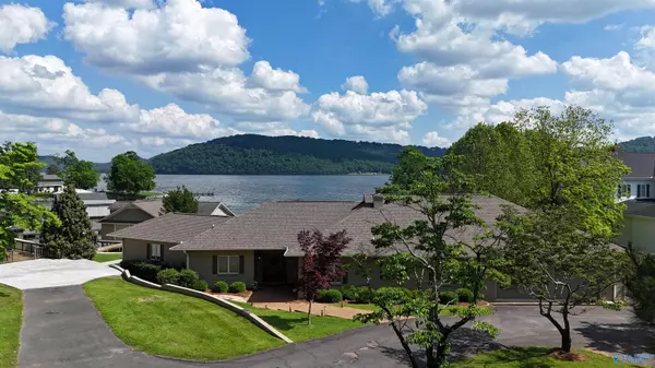 Guntersville, AL 35976,1314 Buck Island Drive