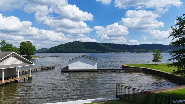 Guntersville, AL 35976,1314 Buck Island Drive