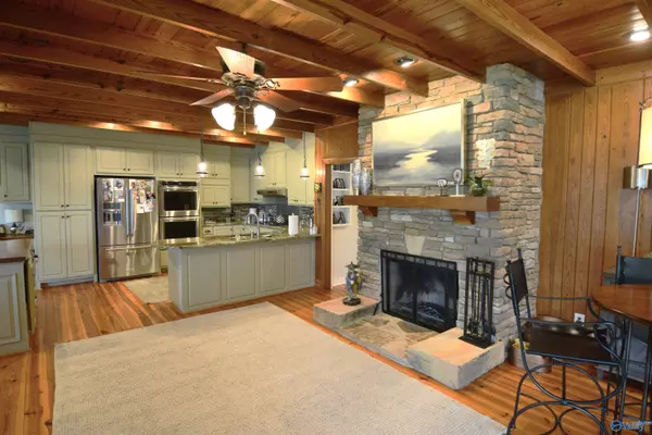 Guntersville, AL 35976,1314 Buck Island Drive