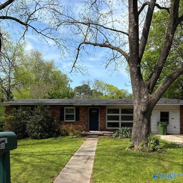 608 Murray Road NW,  Huntsville,  AL 35811