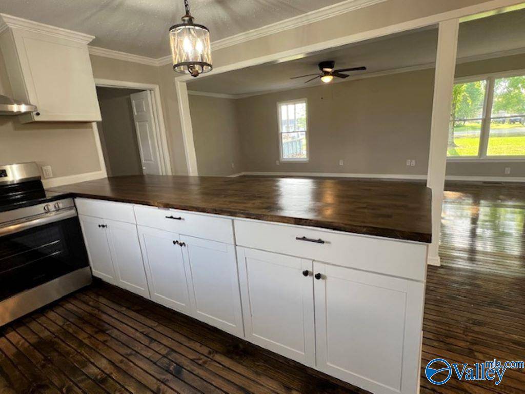 Falkville, AL 35622,4338 Huckaby Bridge Road
