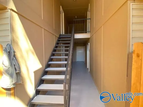 Huntsville, AL 35805,2950 Hood Road SW #G