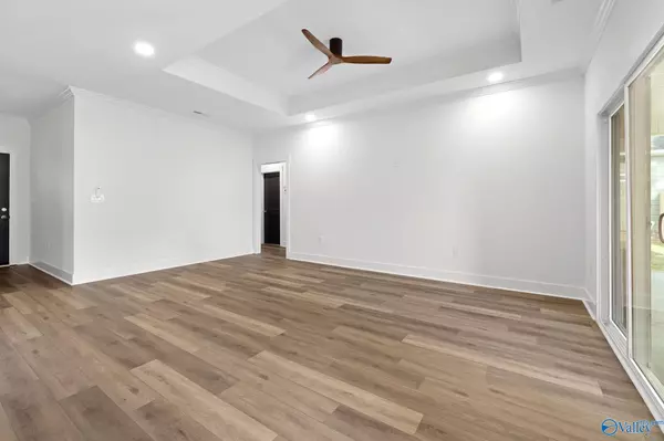 Hartselle, AL 35640,402 Woodall Street SW