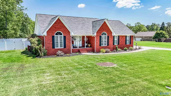 107 Turtle Bend Drive, Toney, AL 35773