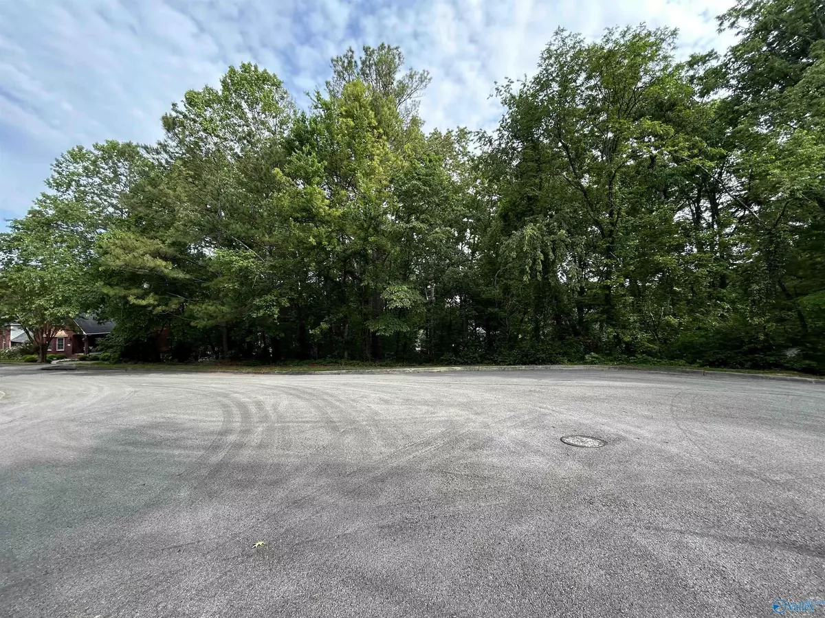 Huntsville, AL 35803,1327 Shadow Ridge Drive SE