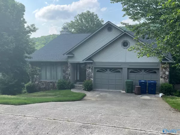 7792 Smoke Rise Road, Huntsville, AL 35802