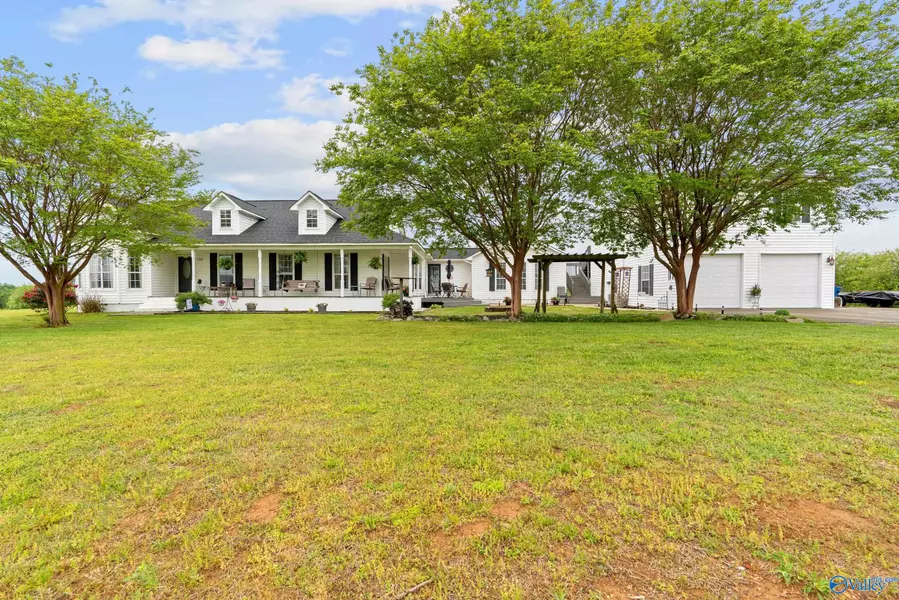 800 Horseshoe Bend Road, Scottsboro, AL 35769